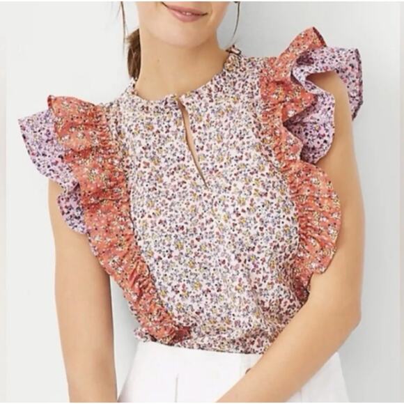 Ann Taylor – Petite Pink Ditsy Floral Ruffle Blouse - Picture 2 of 11